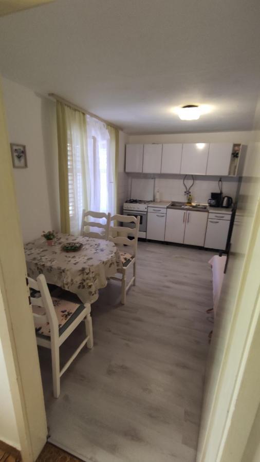 Apartmani Krbelica 1 พรีมอชเตน ภายนอก รูปภาพ